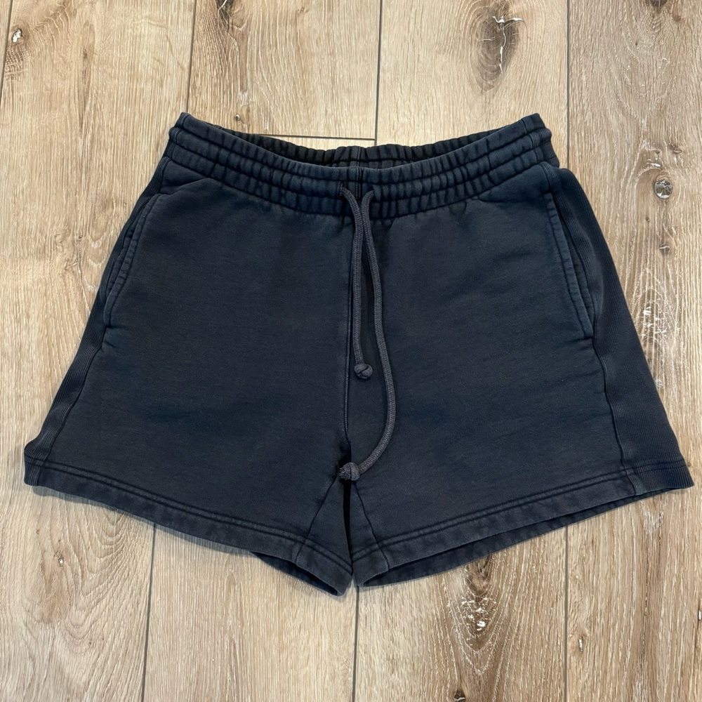Aritzia Cozy SweatFleece Boyfriend Sweatshorts Casual Faded Black Shorts XS